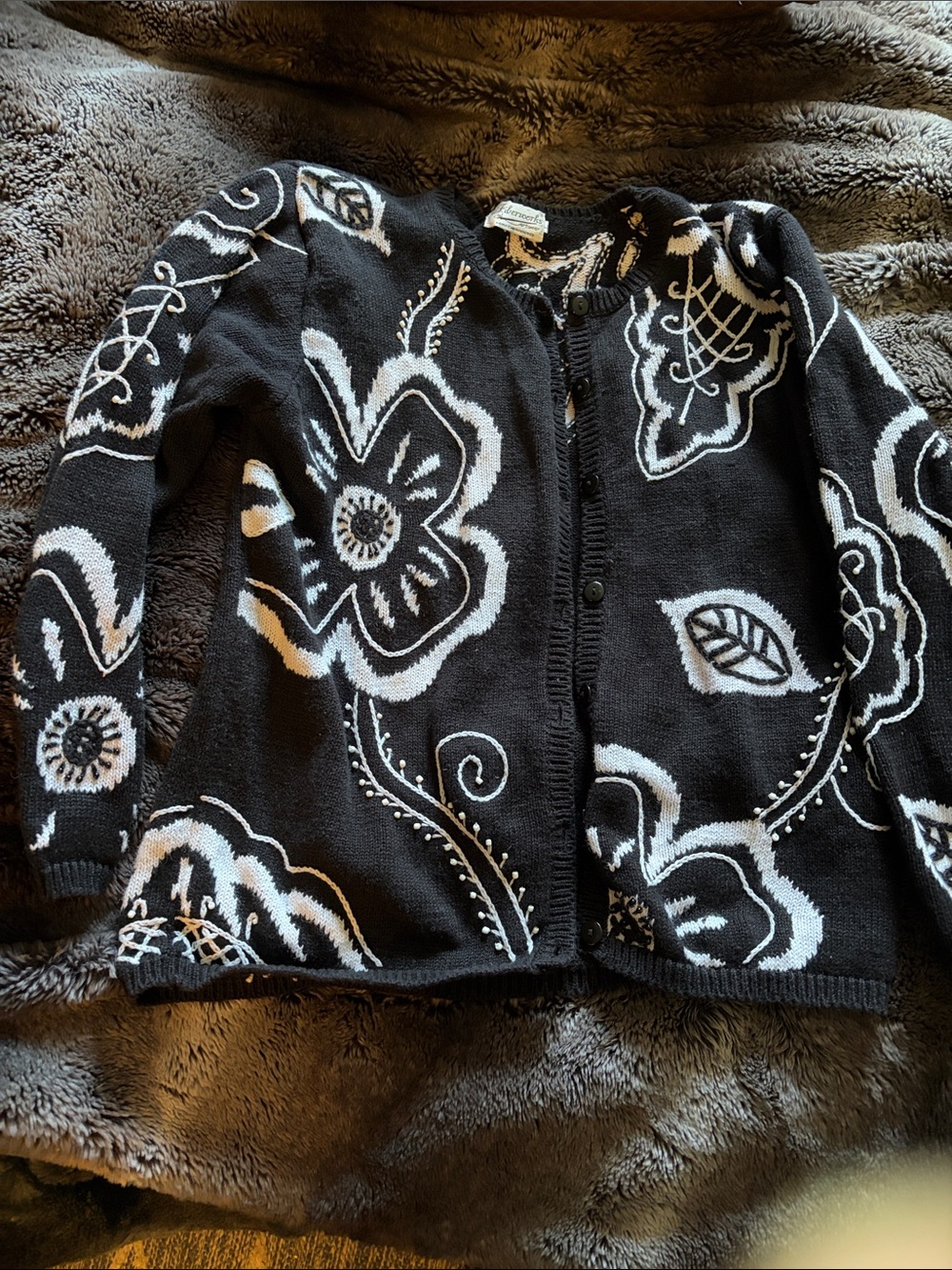 Black & White Floral Button-Up Women's Sweater Cardigan hand stitching embroider